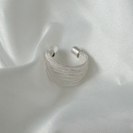 Un anello che si abbina a qualsiasi outfit