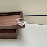 Un anello dal design unico